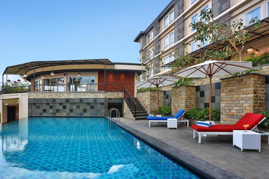 โรงแรมโกลเดน ทิวลิป เอสเซนเชียล เดนปาซาร์ ภายนอก รูปภาพ