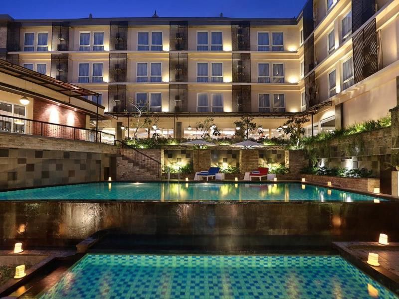 โรงแรมโกลเดน ทิวลิป เอสเซนเชียล เดนปาซาร์ ภายนอก รูปภาพ