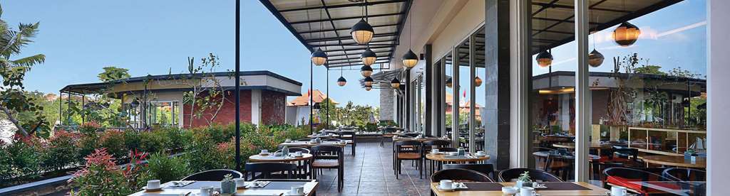 โรงแรมโกลเดน ทิวลิป เอสเซนเชียล เดนปาซาร์ ร้านอาหาร รูปภาพ