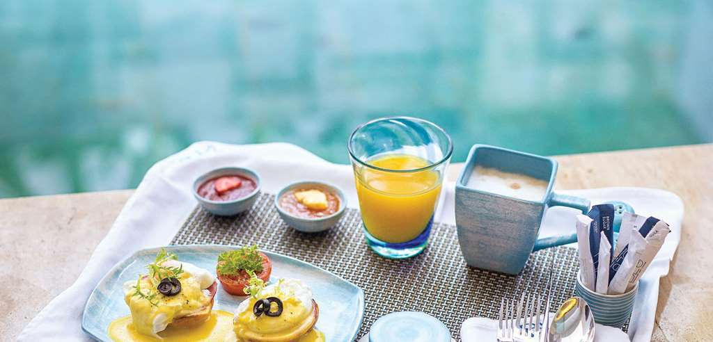 โรงแรมโกลเดน ทิวลิป เอสเซนเชียล เดนปาซาร์ ร้านอาหาร รูปภาพ
