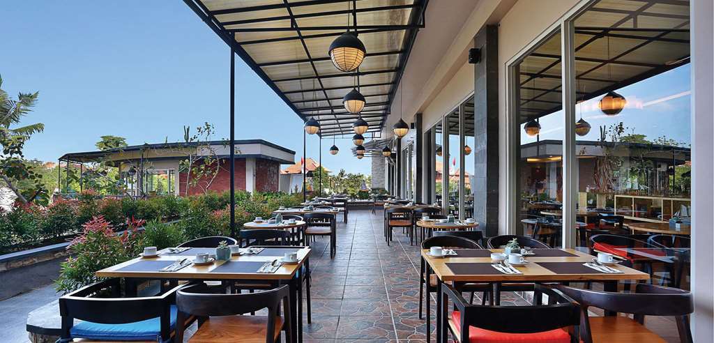 โรงแรมโกลเดน ทิวลิป เอสเซนเชียล เดนปาซาร์ ร้านอาหาร รูปภาพ